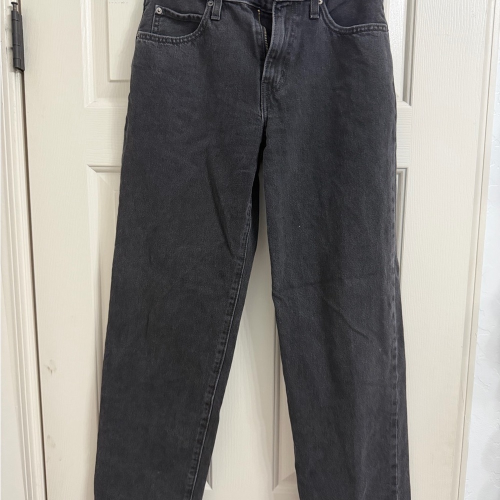 Classic Men's Black Straight-Leg Jeans
